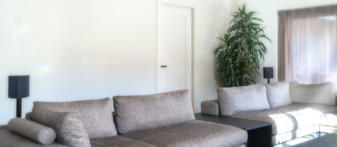 Espace entre les enceintes